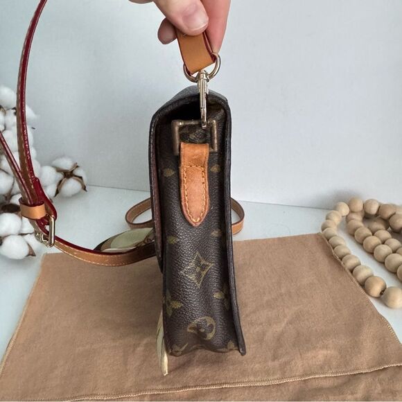 ✅AUTHENTIC✅LOUIS VUITTON SAINT CLOUD MM - Picture 4 of 15